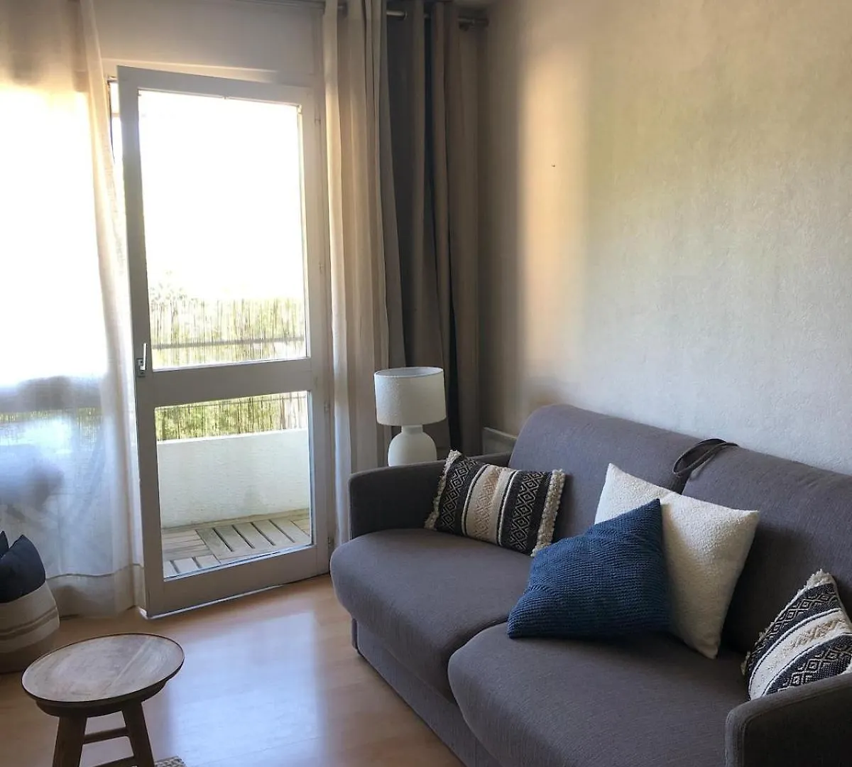 Agreable Studio Combrit Francia